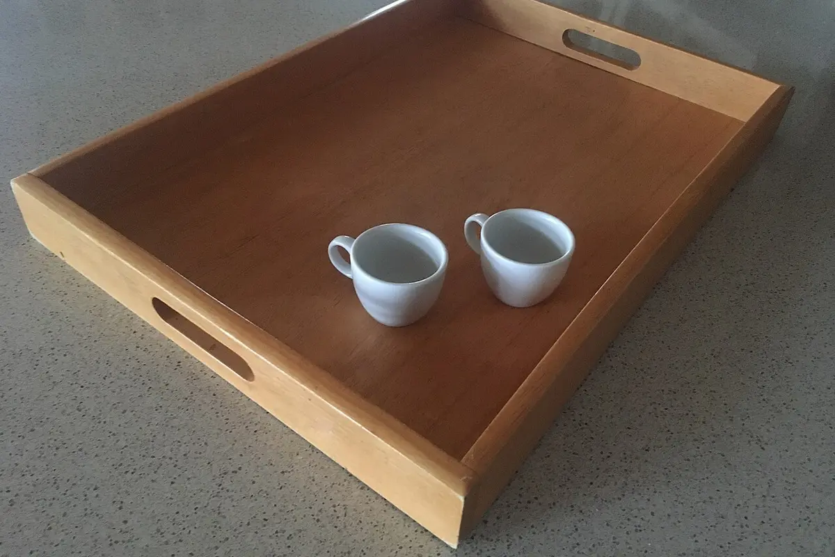 Taza de espresso recién servido