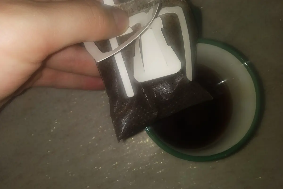 Café de filtro vertido a mano